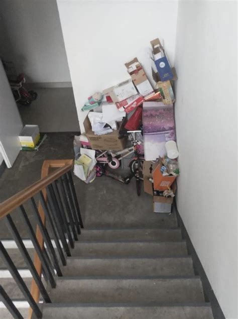 公寓樓梯堆放雜物 1988年屬什麼